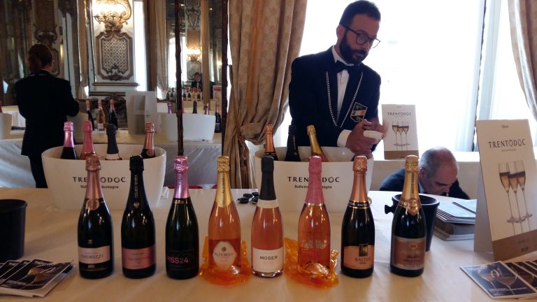 Bererosa 2016, la festa dei vini rosati che fa impazzire la folla