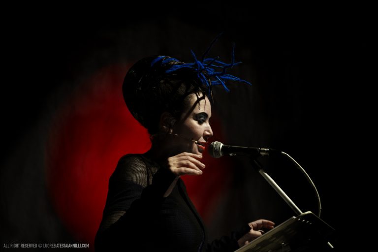 COME NE VENIMMO FUORI