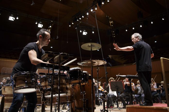 Rubino e Honeck eseguono MacMillan con Veni, Veni, Emmanuel, portando la sacralità della Pasqua all' Auditorium Parco della musica.