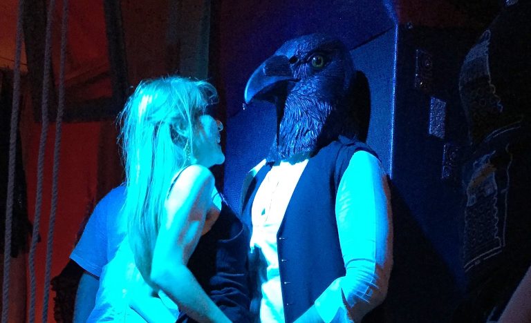 La Fleur e il piacere di farsi sussurrare lo scandalo