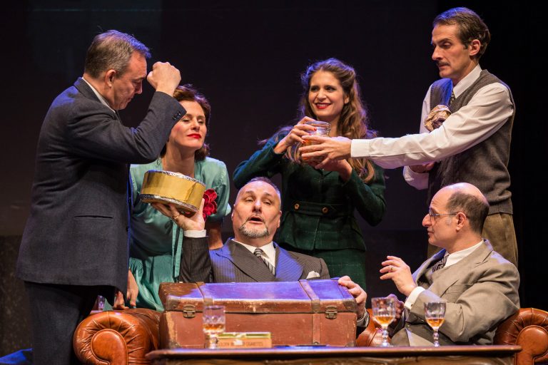 La cena delle belve al Quirino: homo homini lupus