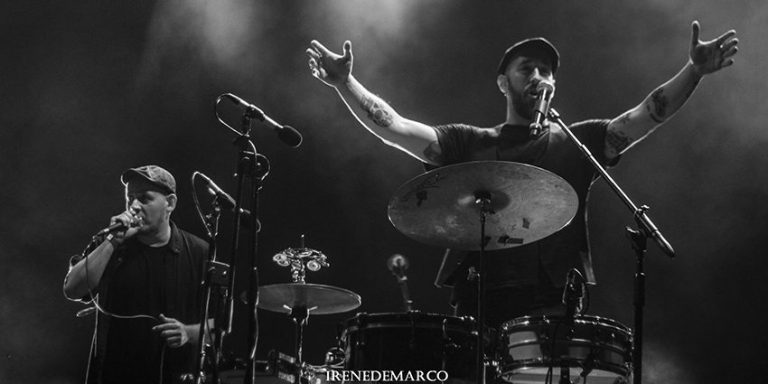 La band folk Il muro del canto