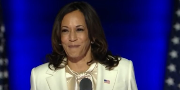 Kamala Harris: “A prescindere dal vostro genere, sognate con grande ambizione”
