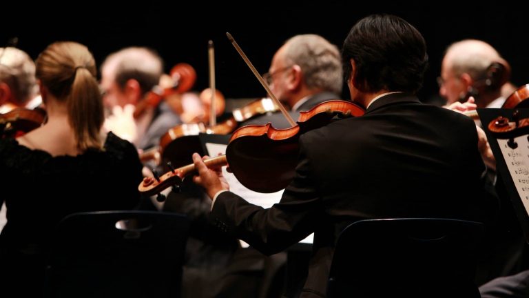 Teatro alla Scala: l’inaugurazione e il potere delle immagini in “A riveder le stelle”