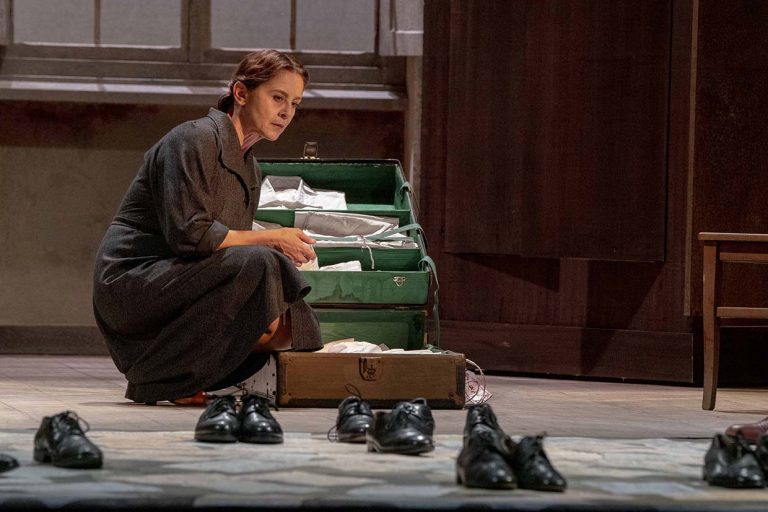 Piazza degli eroi Teatro Roberto Andò