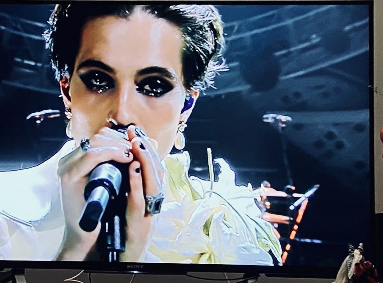 Sanremo 2022: voti ai look sul palco puntata per puntata